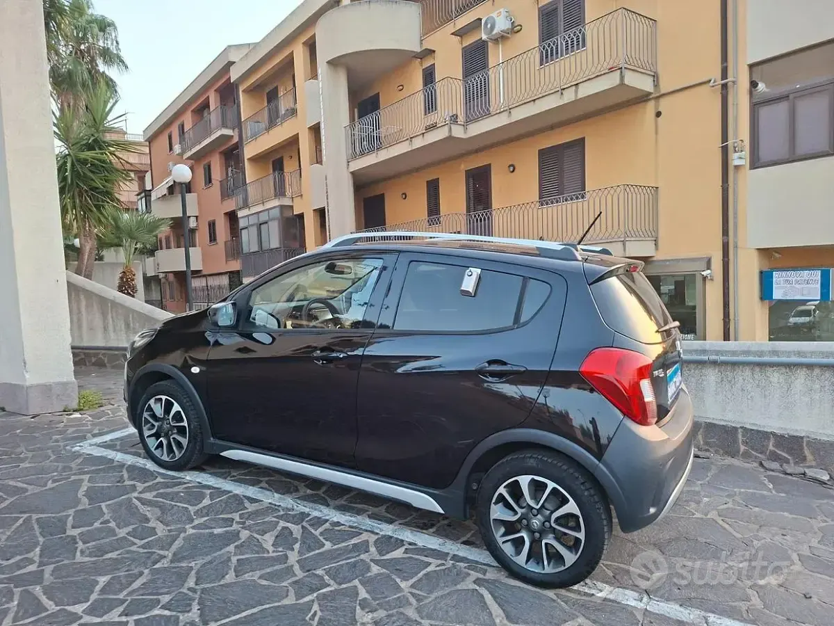Usata Opel Karl 73 CV (53 kW) 2019 Nero Utilitaria