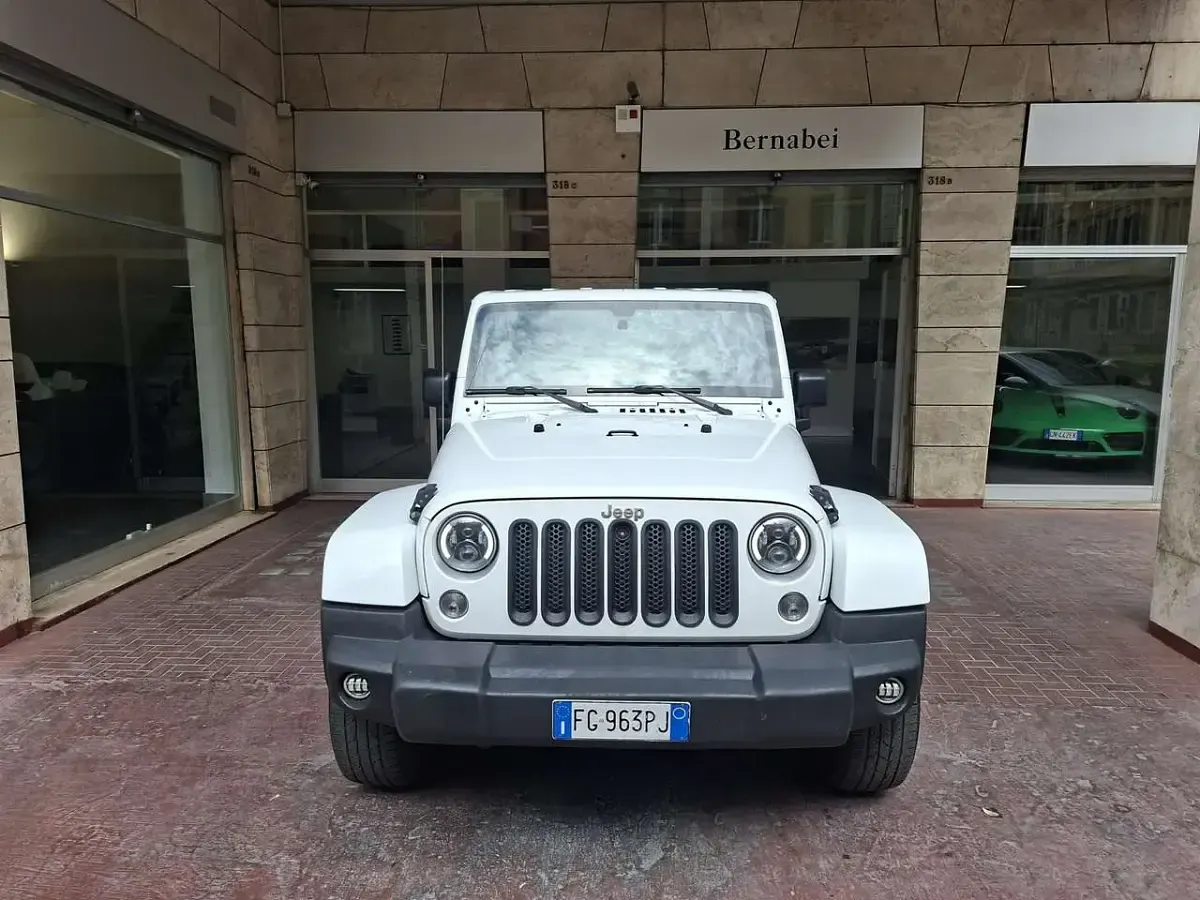Begagnad Jeep Wrangler Sahara 200 HK (147 kW) 2016 Vit SUV
