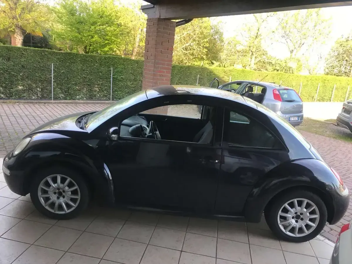 Occasion VW New Beetle 75 PK (55 kW) 2005 Zwart Hatchback