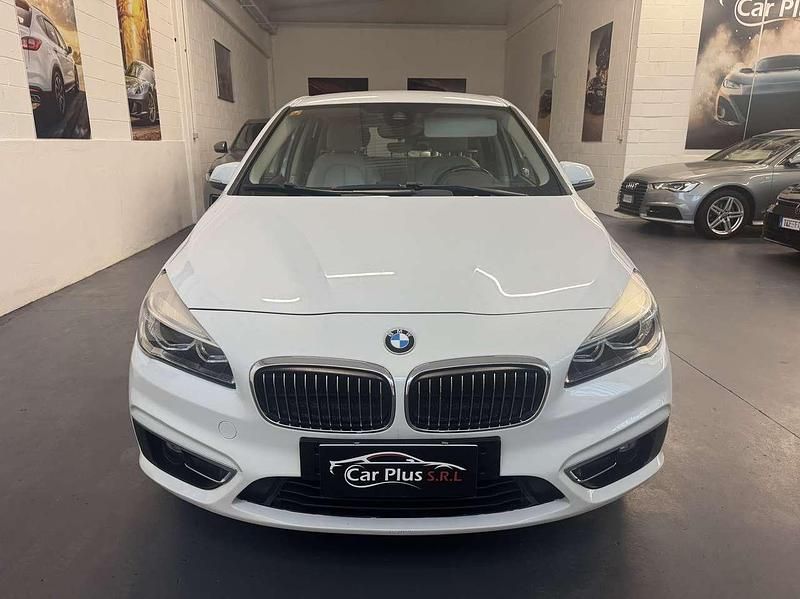 Usata BMW 218 Active Tourer Luxury Line 136 CV (100 kW) 2015 Bianco Monovolume