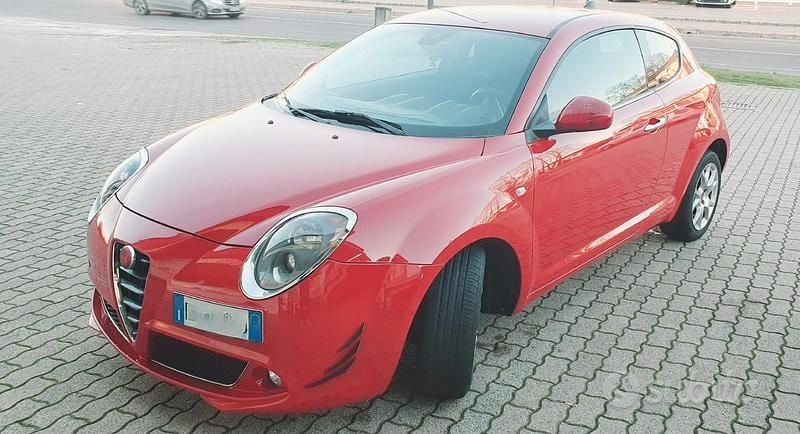 Rosso Usata 2016 Alfa Romeo MiTo Distinctive Utilitaria | 6500 € (Buon prezzo) - Immagine 1/4
