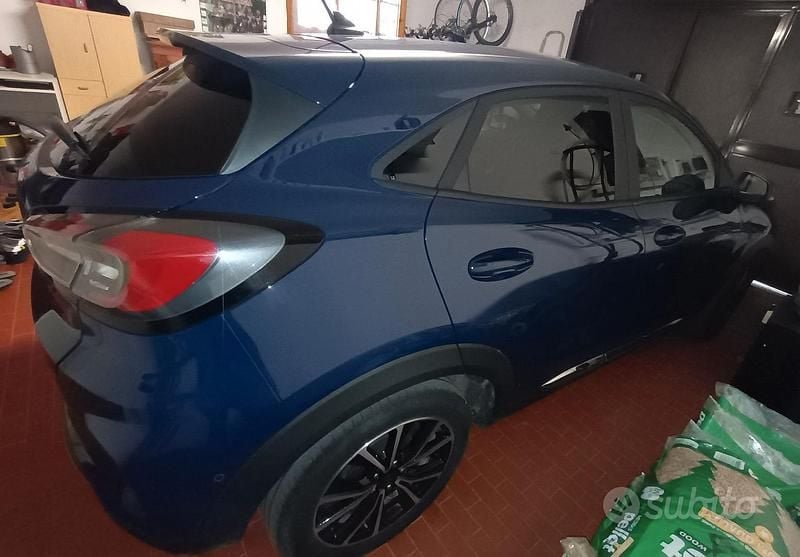 Usata Ford Puma Titanium 120 CV (88 kW) 2022 Blu SUV