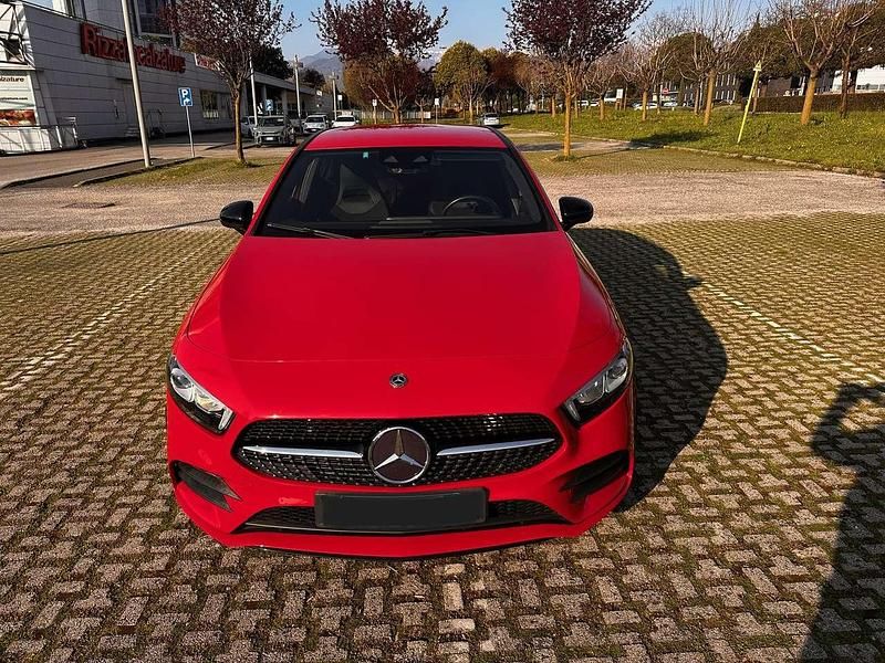 Usata Mercedes A180 116 CV (85 kW) 2019 Rosso Berlina