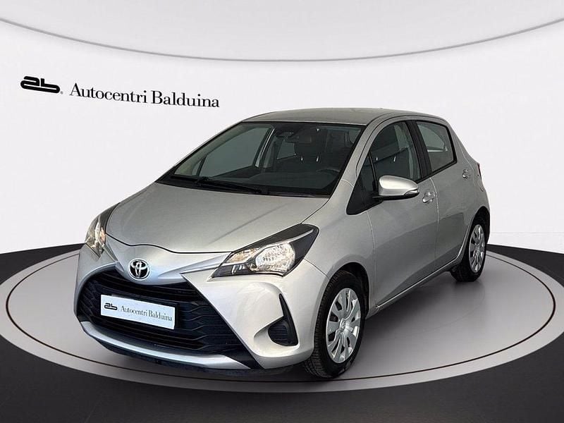 Argento met Usata 2019 Toyota Yaris Business Edition Due volumi | 11.400 € (Buon prezzo) - Immagine 1/4