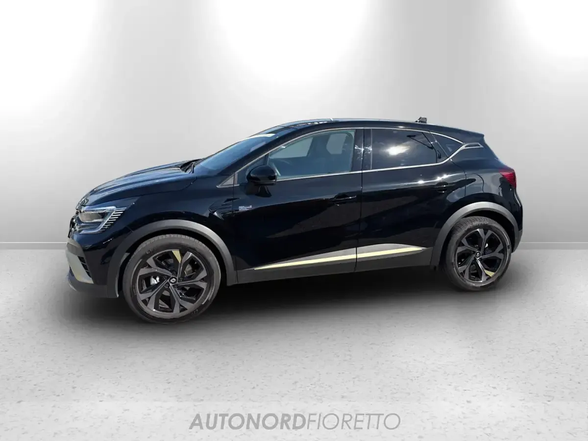 Usata Renault Captur Engineered 143 CV (105 kW) 2023 Nero SUV