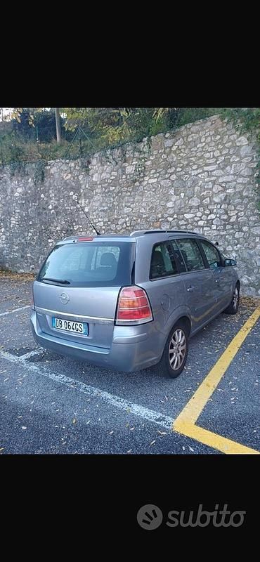 Usata Opel Zafira 120 CV (88 kW) 2005 Grigio Monovolume