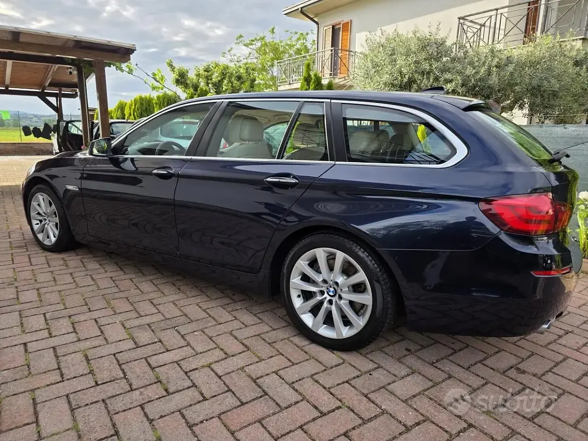 Usata BMW 530 245 CV (180 kW) 2012 Blu Station wagon