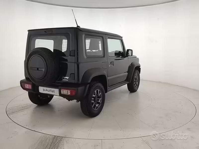 Usata Suzuki Jimny 102 CV (75 kW) 2021 Nero SUV