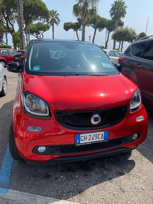 Usata Smart ForFour Passion 2016 Rosso Utilitaria