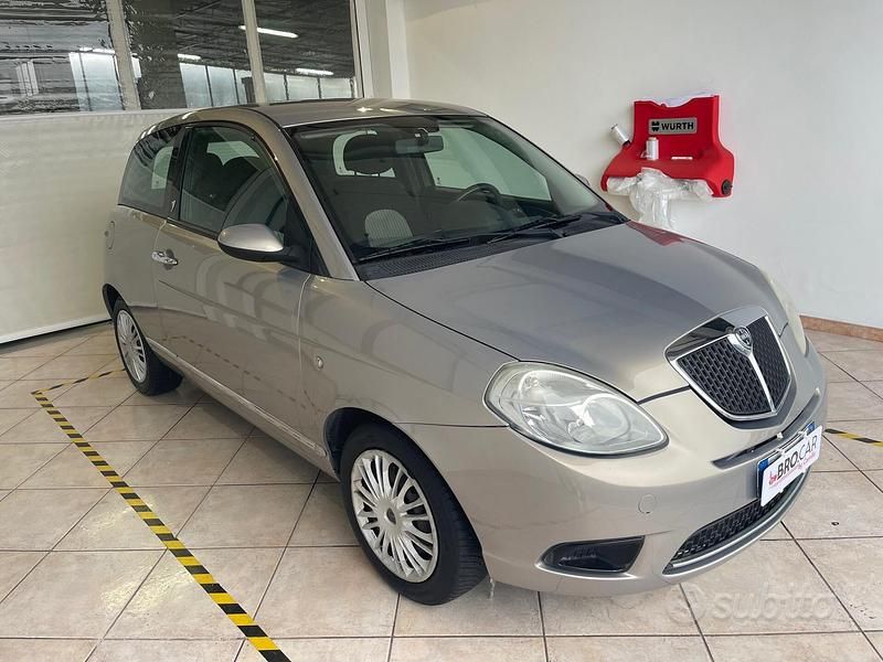 Usata Lancia Ypsilon 59 CV (43 kW) 2008 Marrone Utilitaria