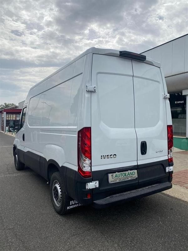 Usata Iveco Daily 116 CV (85 kW) 2021 Bianco Furgone