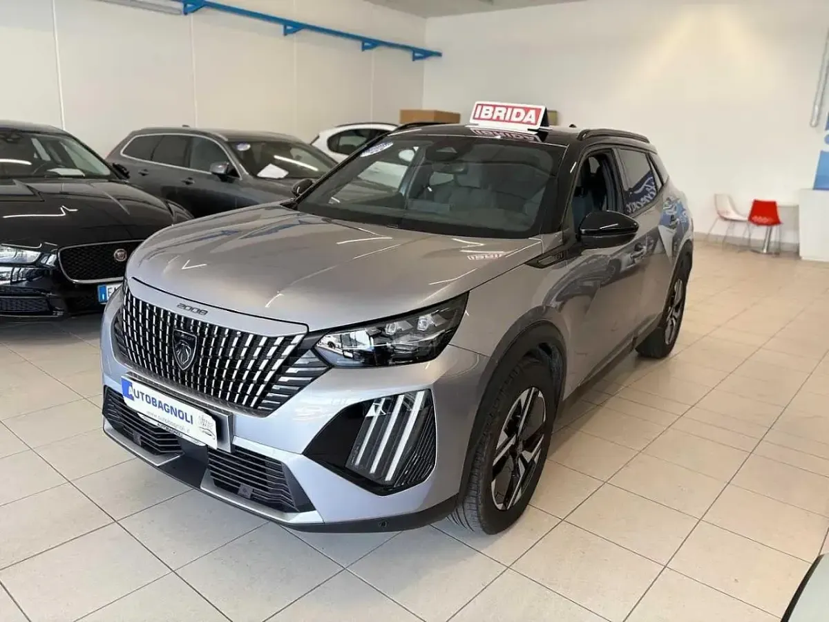 Usata Peugeot 2008 GT 136 CV (100 kW) 2025 SUV