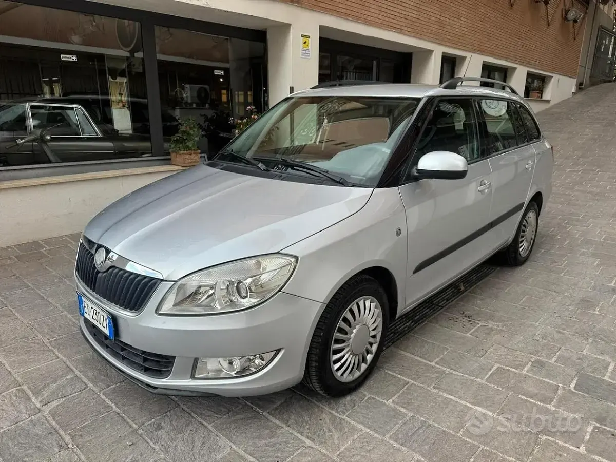 Usata Skoda Fabia Ambition 90 CV (66 kW) 2010 Grigio Station wagon