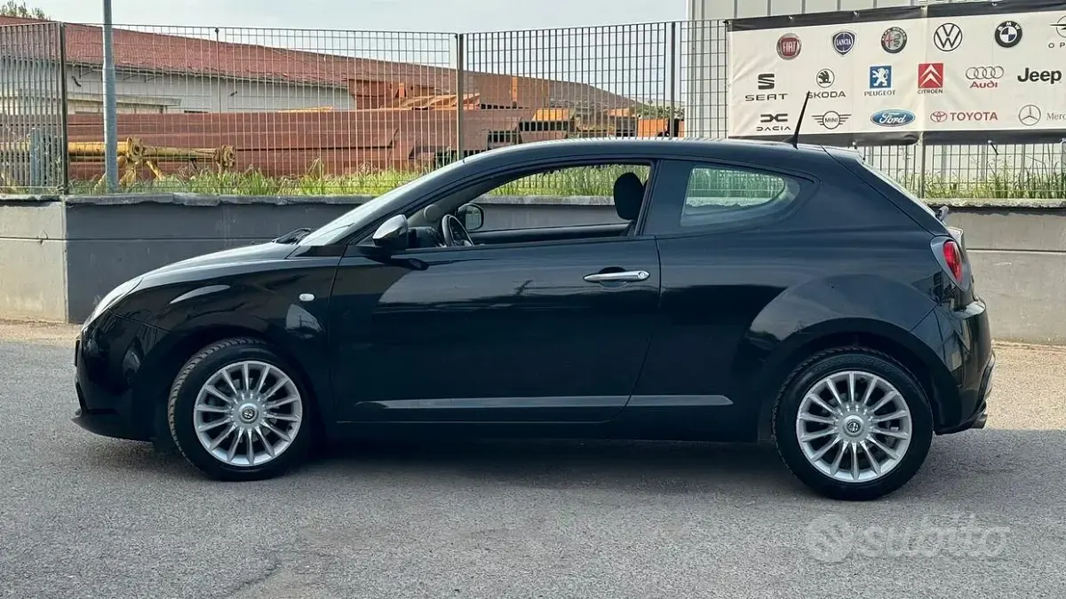 Usata Alfa Romeo MiTo 120 CV (88 kW) 2016 Nero Utilitaria