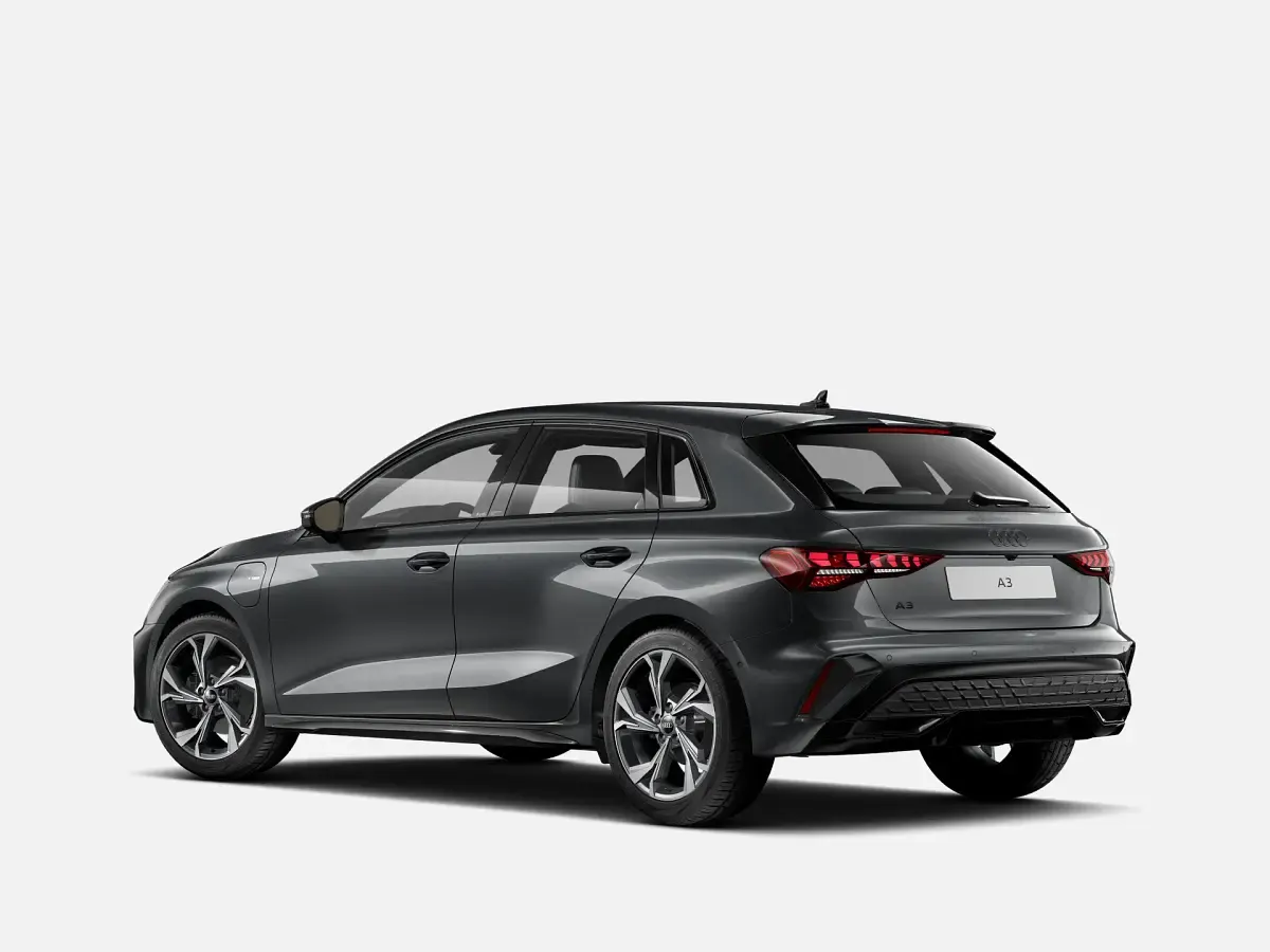 Nuova Audi A3 Sportback e-tron S-Line 204 CV (150 kW) 2026 Grigio daytona perla Utilitaria