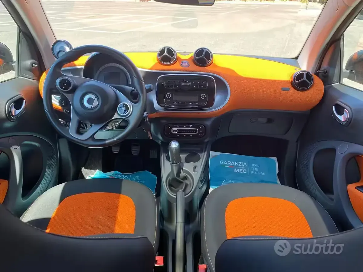 Usata Smart ForFour 71 CV (52 kW) 2014 Arancione Utilitaria