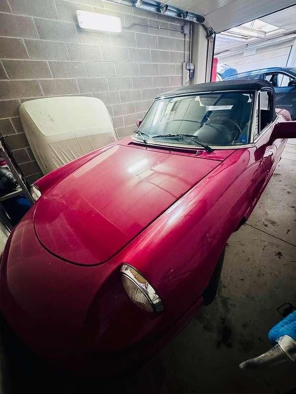 Usata Alfa Romeo Spider 101 CV (74 kW) 1991 Rosso Cabrio