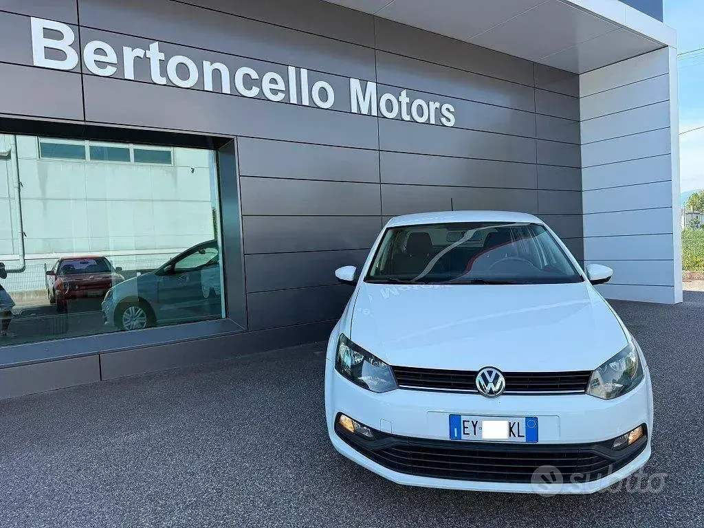 Usata VW Polo Trendline 60 CV (44 kW) 2015 Bianco Berlina