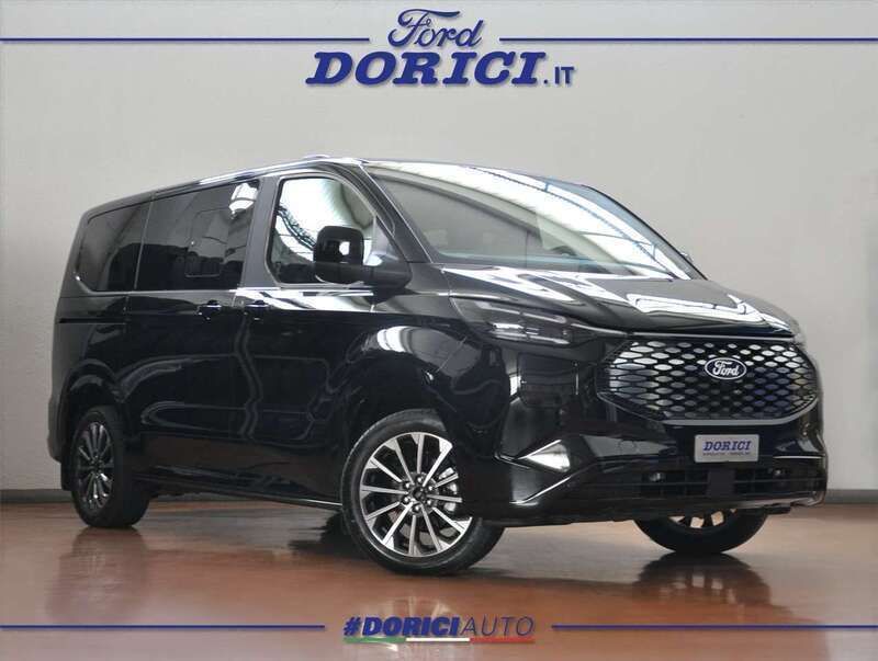 Agate black Nuova 2025 Ford Tourneo Titanium Furgone | 56.800 € - Immagine 1/4