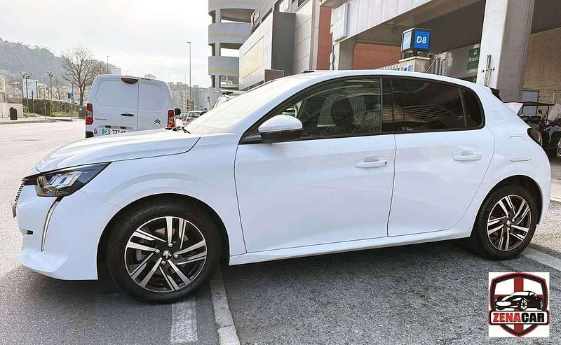 Usata Peugeot 208 Allure 101 CV (74 kW) 2021 White / b0nwp/b0mp0/ewp Utilitaria