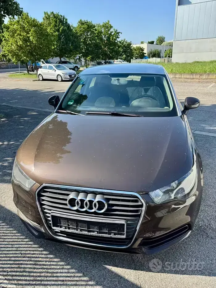 Usata Audi A1 Ambition 86 CV (63 kW) 2012 Marrone Utilitaria