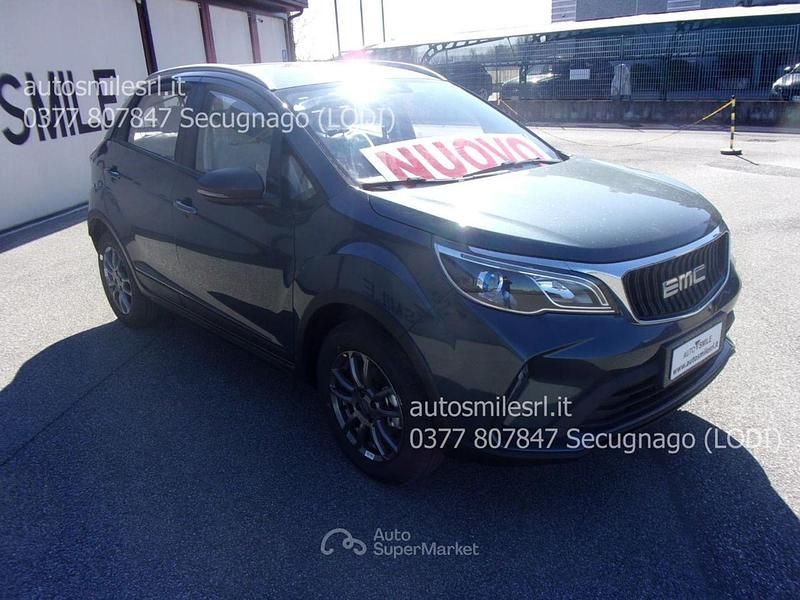 Nuova EMC QUATTRO 103 CV (75 kW) 2026 Gray SUV