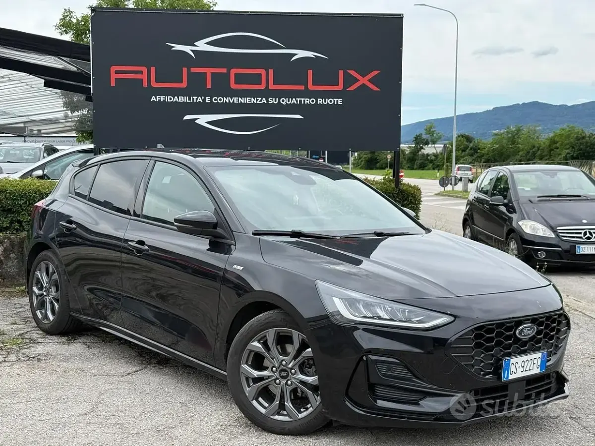 Usata Ford Focus ST 115 CV (84 kW) 2023 Nero Berlina