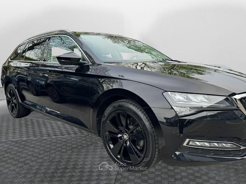 Usata Skoda Superb Style 150 CV (110 kW) 2022 Nero Station wagon