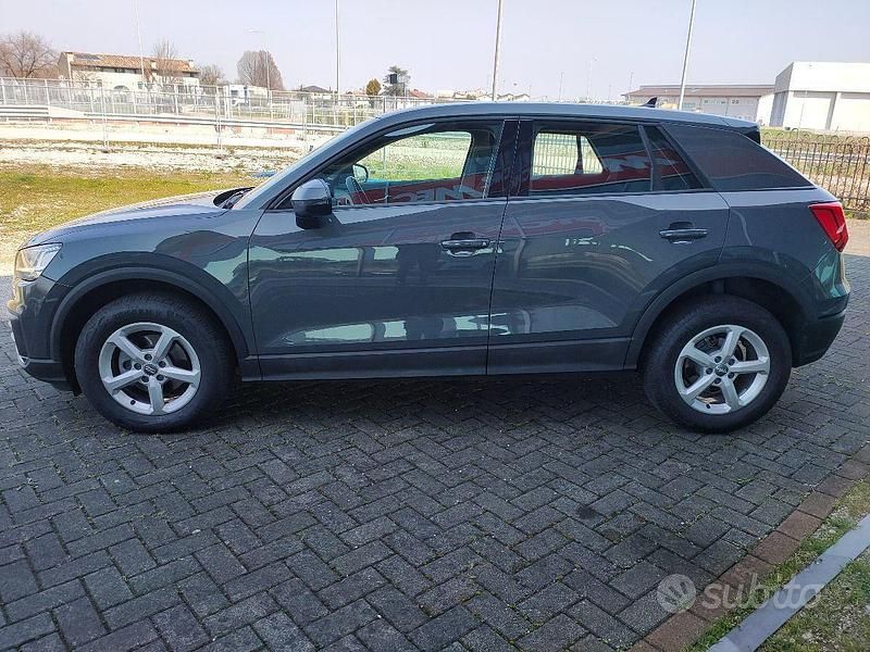 Usata Audi Q2 Business 116 CV (85 kW) 2019 Grigio SUV