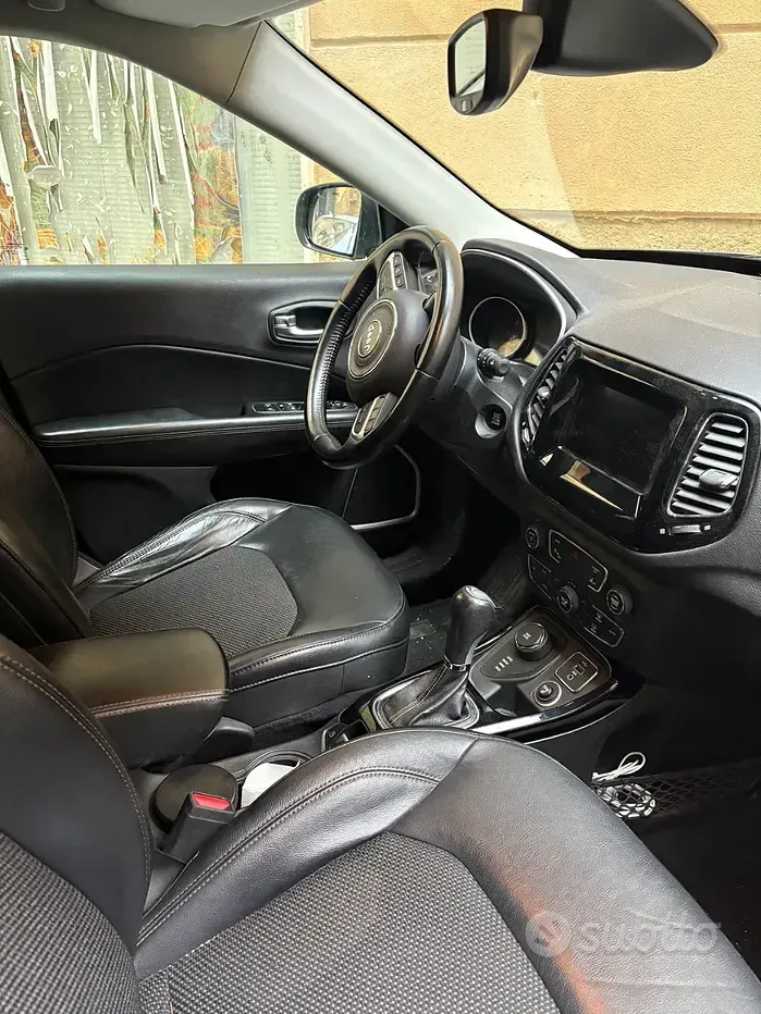 Usata Jeep Compass Limited 140 CV (102 kW) 2017 Grigio SUV