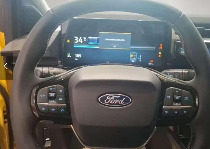 Nuova Ford Puma Gen-E 124 kW (169 CV) 2025 Oro SUV