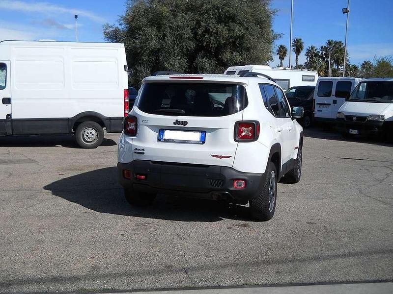 Usata Jeep Renegade Trailhawk 170 CV (125 kW) 2015 Bianco SUV
