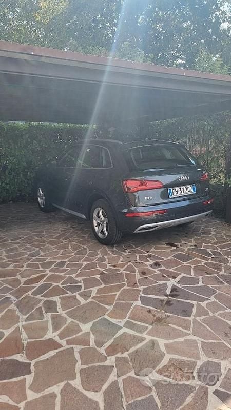 Grigio Usata 2017 Audi Q5 SUV | 20.000 € (Ottimo prezzo) - Immagine 1/4