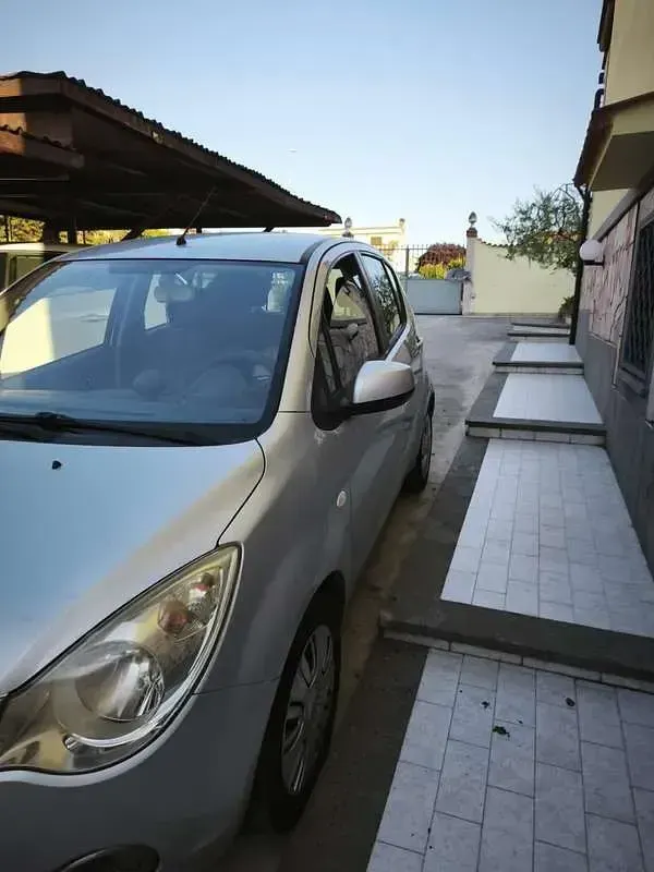 Usata Opel Agila 68 CV (50 kW) 2015 Utilitaria