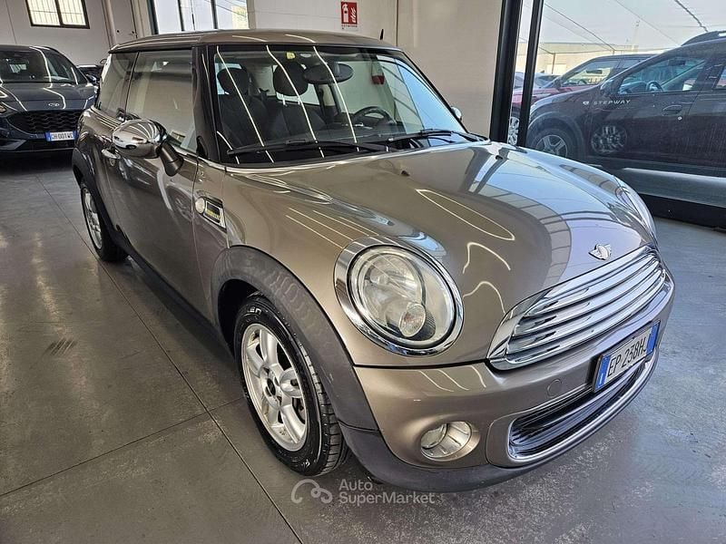 Usata Mini ONE 75 CV (55 kW) 2013 Marrone Utilitaria