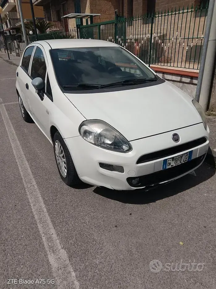 Usata Fiat Grande Punto 65 CV (47 kW) 2016 Bianco Utilitaria