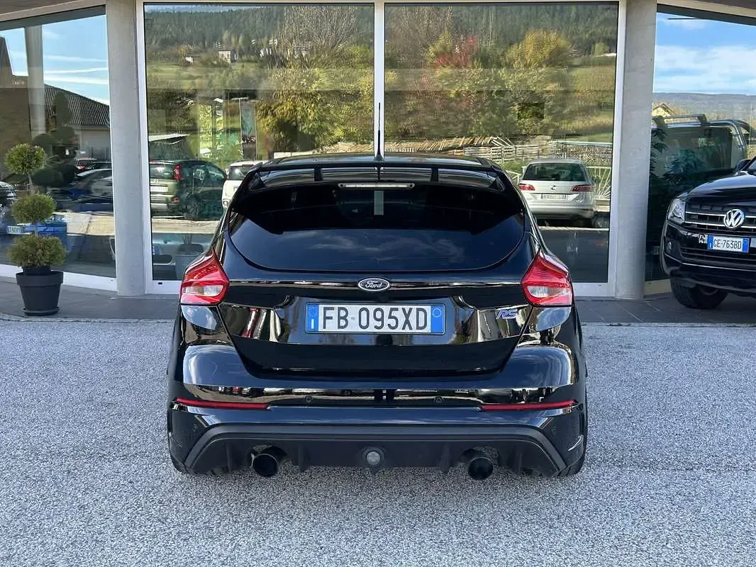 Usata Ford Focus RS 351 CV (258 kW) 2016 Nero Berlina