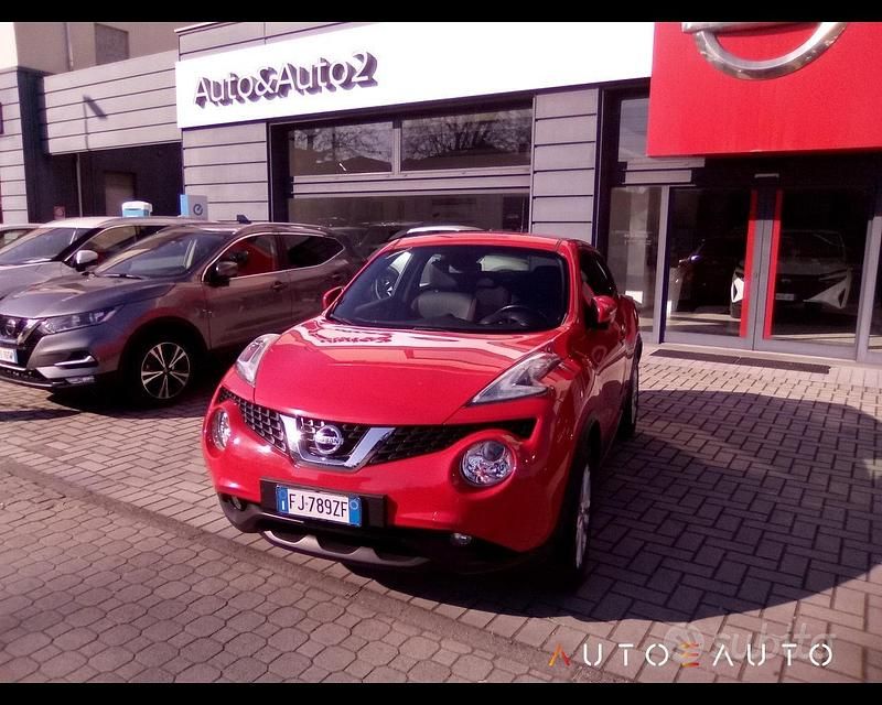 Usata Nissan Juke N-Connecta 110 CV (80 kW) 2017 Rosso SUV