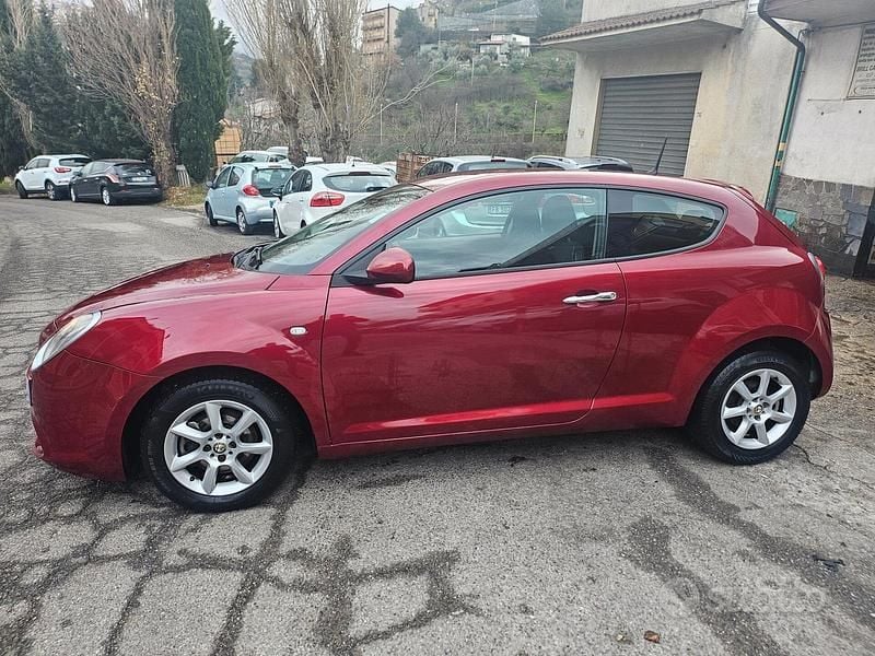 Rosso Usata 2013 Alfa Romeo MiTo Distinctive Due volumi | 5899 € (Buon prezzo) - Immagine 1/4
