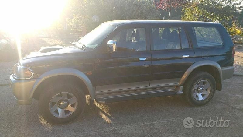Usata Mitsubishi Pajero 115 CV (84 kW) 2002 Blu SUV