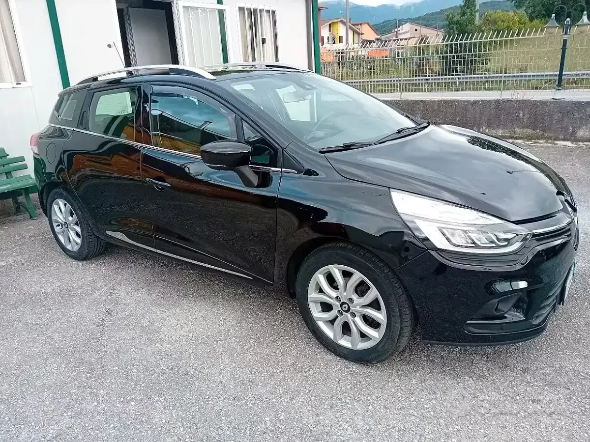 Usata Renault Clio 75 CV (55 kW) 2017 Nero Station wagon