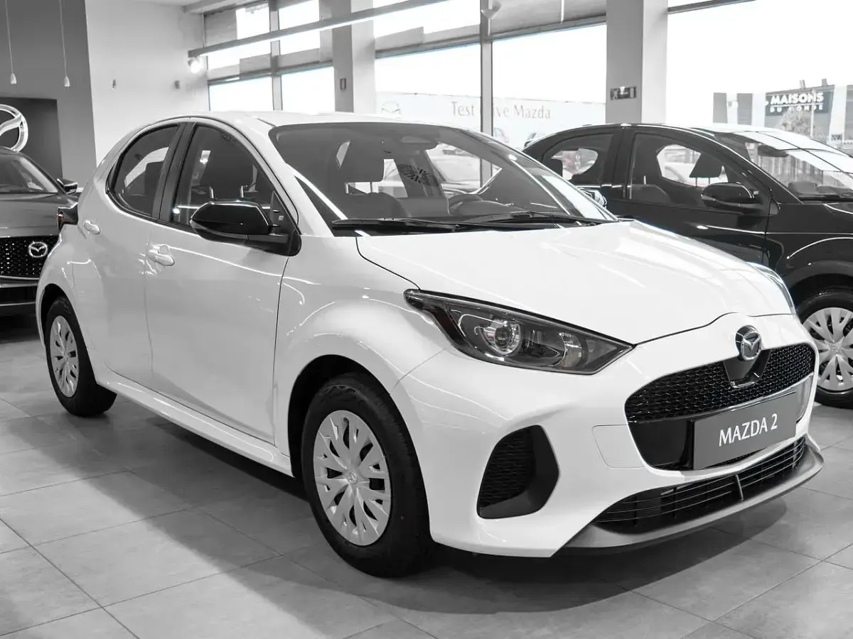 Nuova Mazda 2 Prime-Line 116 CV (85 kW) 2025 Bianco Utilitaria