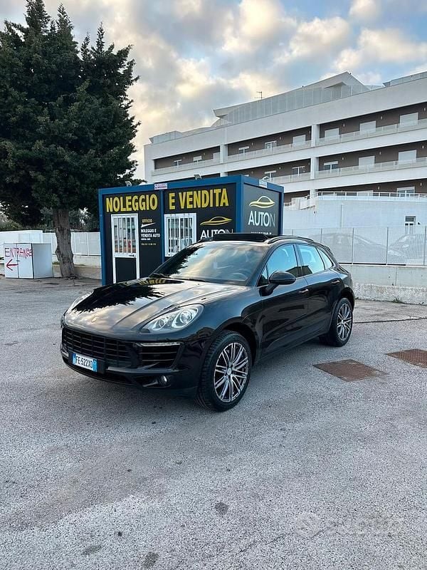 Nero Usata 2016 Porsche Macan SUV | 18.500 € (Super prezzo) - Immagine 1/4