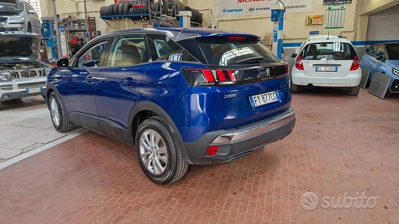 Usata Peugeot 3008 Allure 131 CV (96 kW) 2019 Blu Berlina