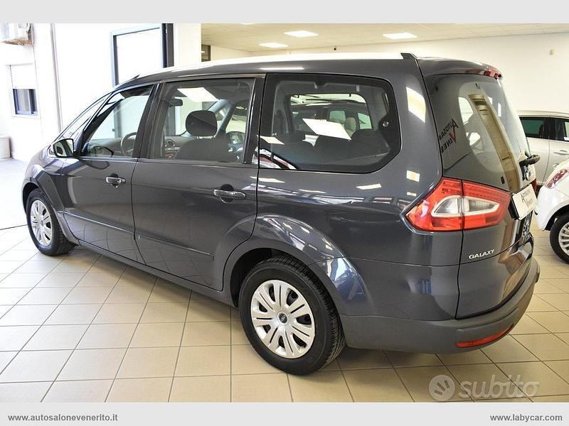 Usata Ford Galaxy Titanium 163 CV (119 kW) 2013 Grigio.delfino Monovolume