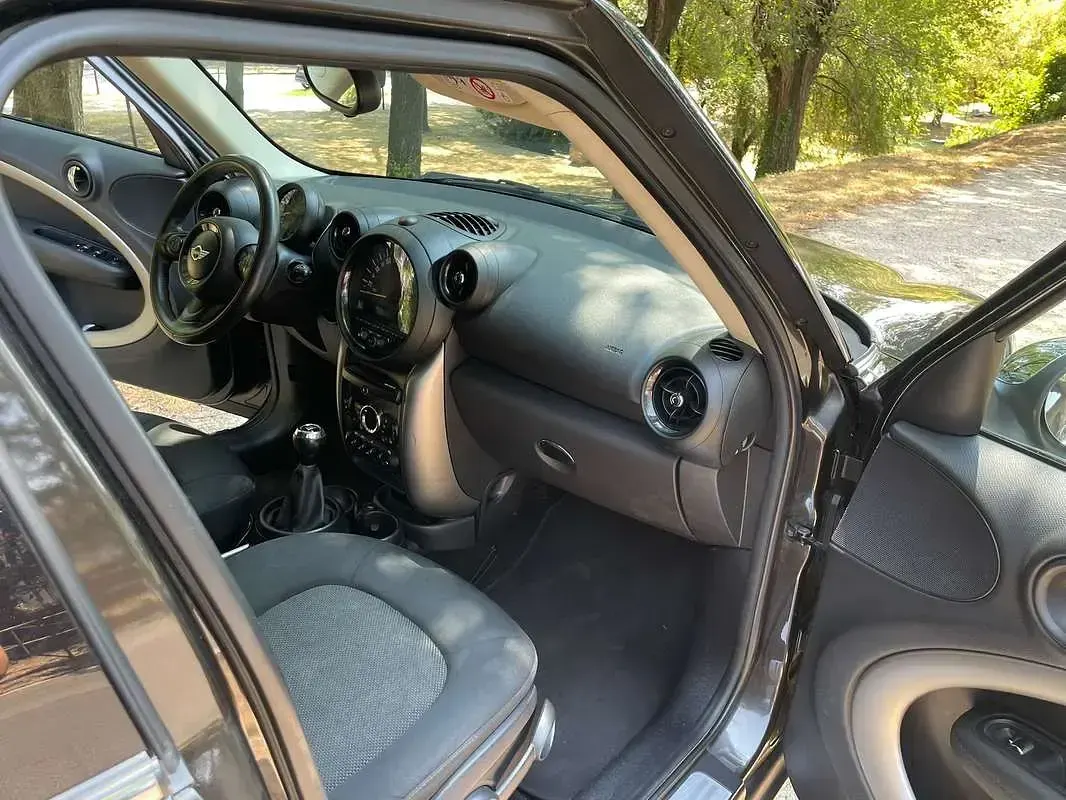 Usata Mini One D Countryman 90 CV (66 kW) 2015 Marrone SUV