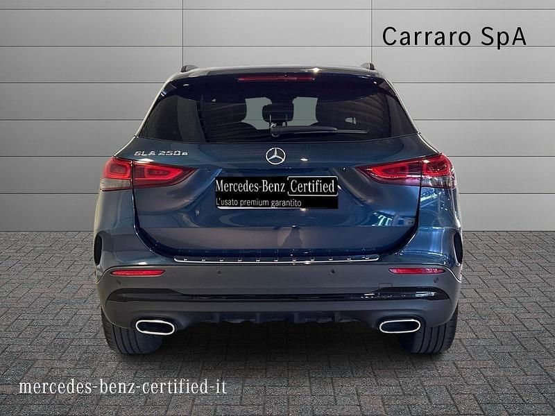 Usata Mercedes GLA250 Premium 160 CV (117 kW) 2022 Blu metallizzato SUV