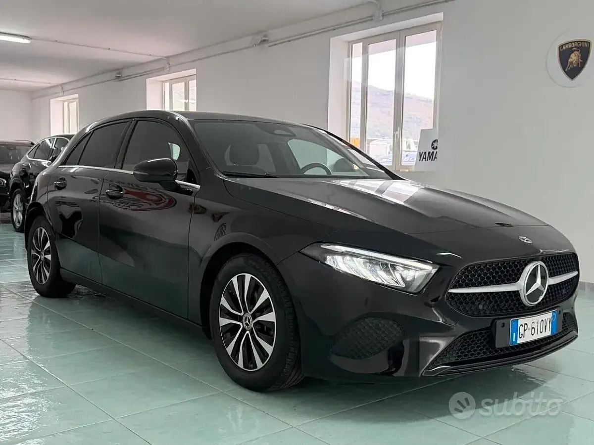 Usata Mercedes A180 Progressive 116 CV (85 kW) 2023 Nero Berlina