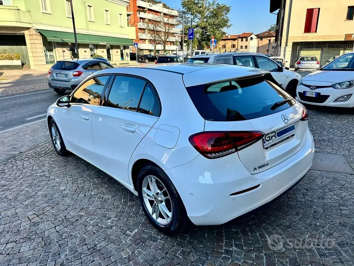 Usata Mercedes A180 116 CV (85 kW) 2018 Bianco Berlina