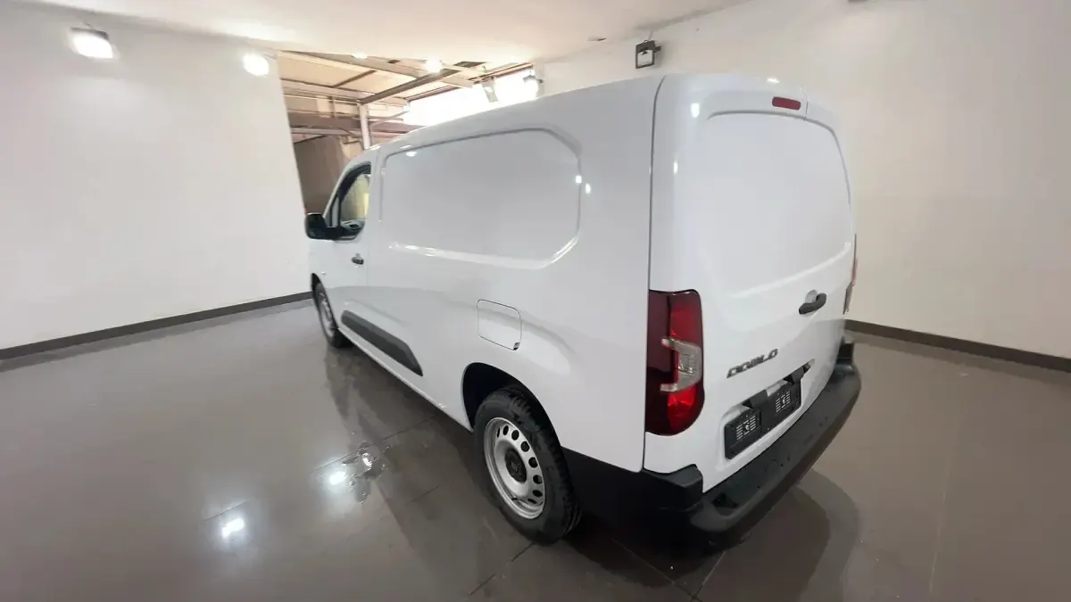 Nuova Fiat Doblò 102 CV (75 kW) 2026 549  bianco pastello Monovolume